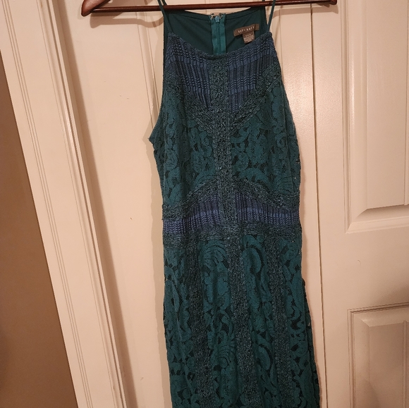 Beautiful jade green lace dress - Picture 4 of 5